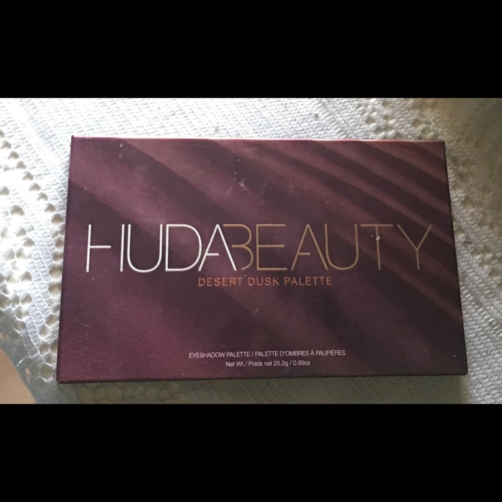 Huda Beauty Desert Dusk Palette